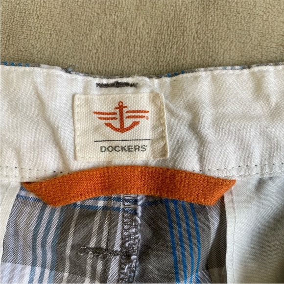 Dockers Men’s Plaid Cotton Cargo Shorts - Picture 9 of 13